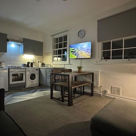 Апартаменти Flat In The Heart Of Camden Town Лондон Екстер'єр фото